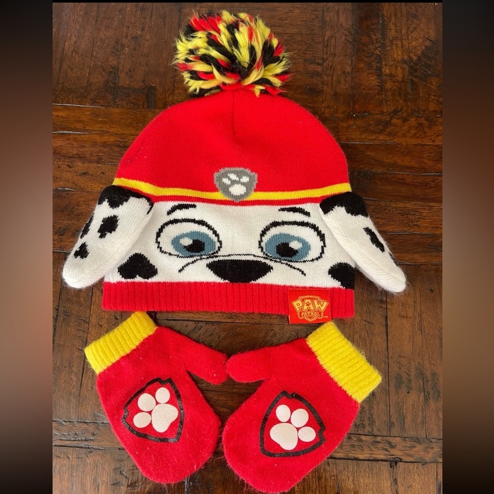 Paw Patrol set of a winter hat and gloves NWOT Marshal